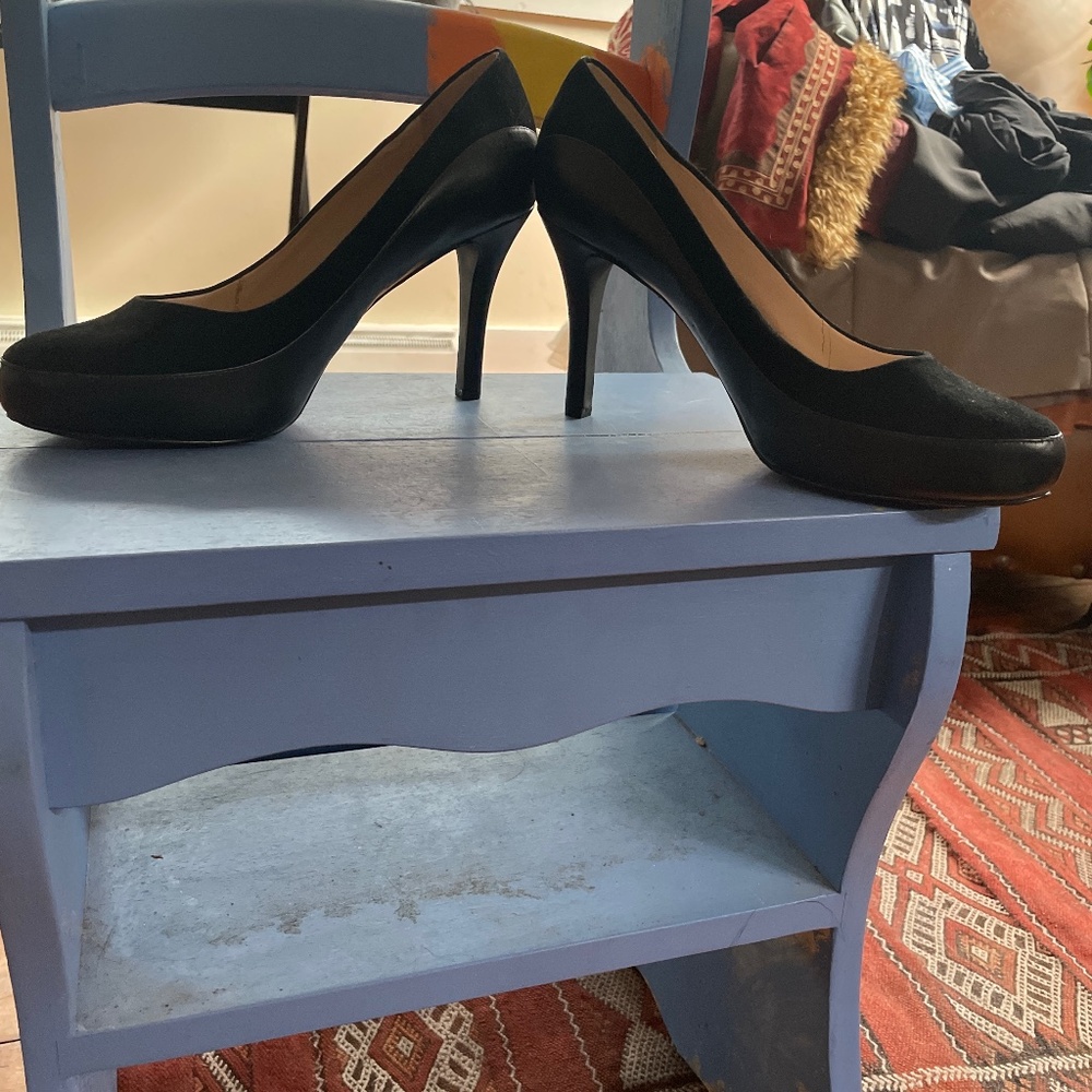 Rockport black + velet soft top: never worn.